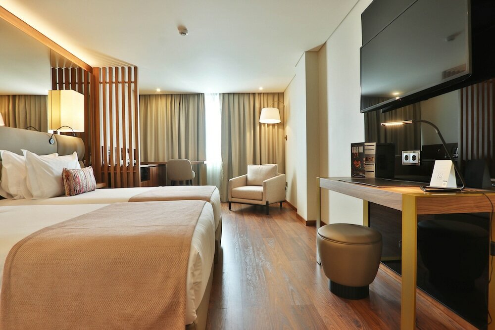 Фото Turim Ibéria Hotel