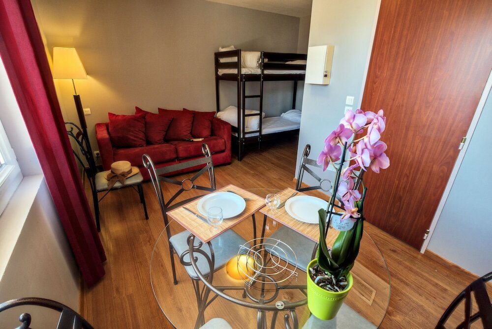 Фото Zenitude Hôtel - Résidences Les Jardins de Lourdes