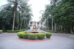 Гостиница Ramada Plaza by Wyndham Karachi Airport Hotel