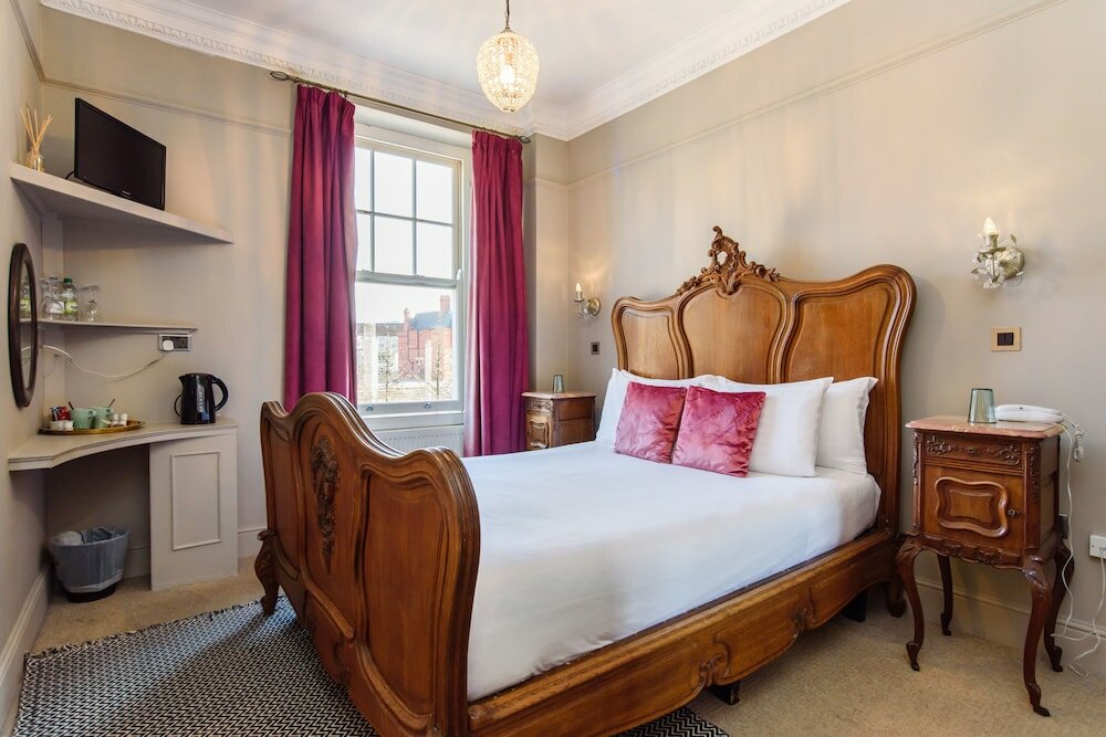 Фото Jolyon's Boutique Hotel