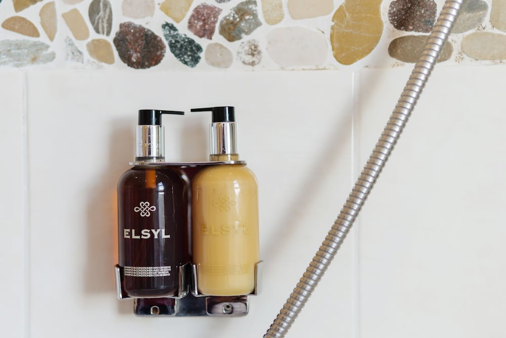 Фото Jolyon's Boutique Hotel