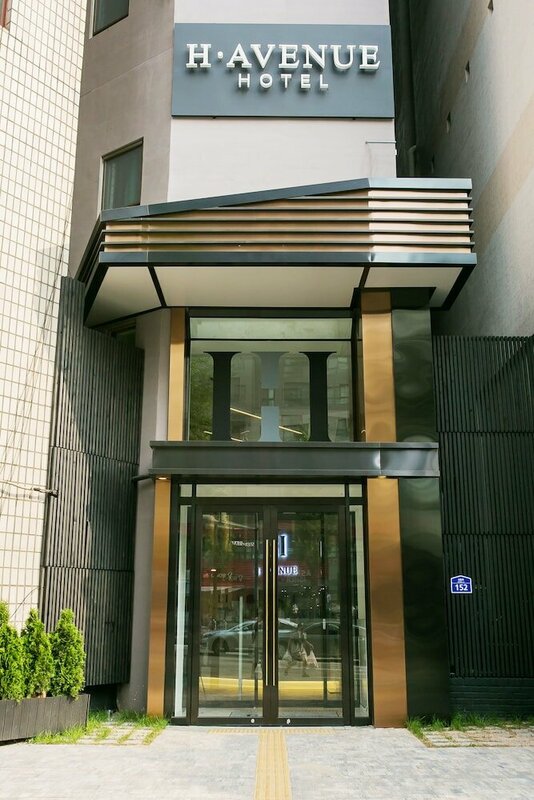 Гостиница H Avenue Hotel Edae Shinchon в Сеуле