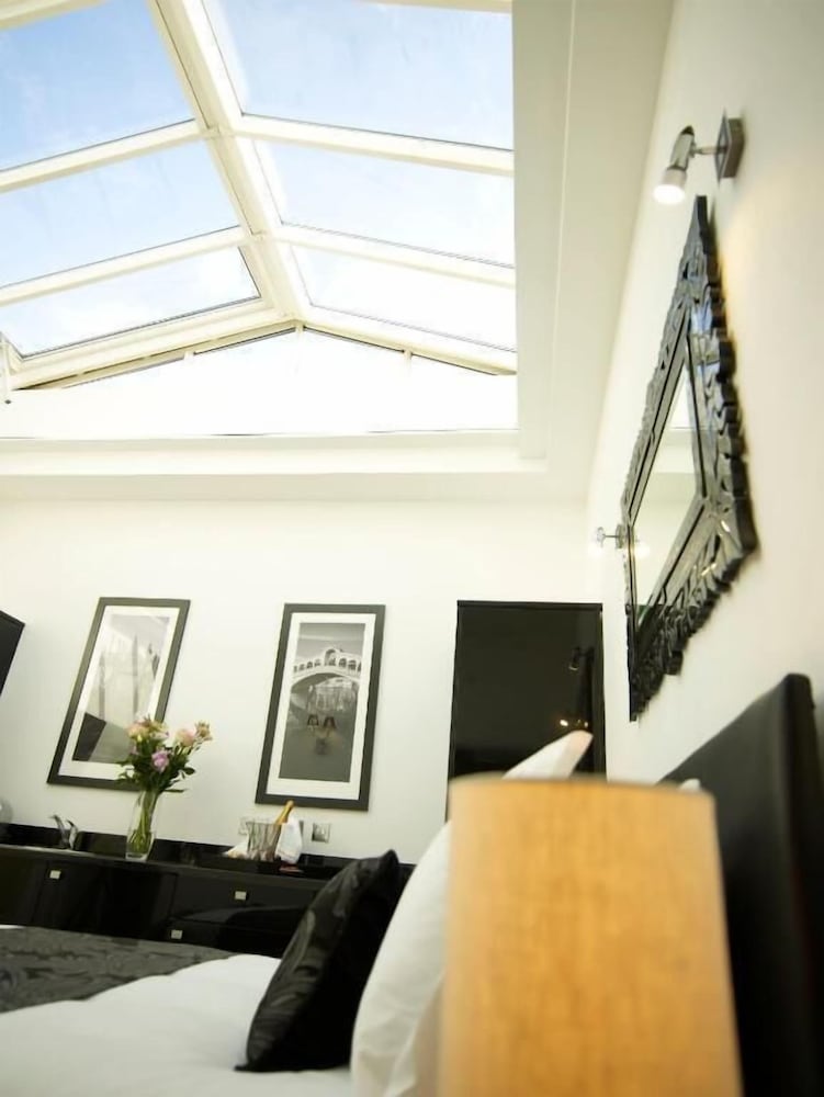 Фото Strozzi Palace Suites by Mansley