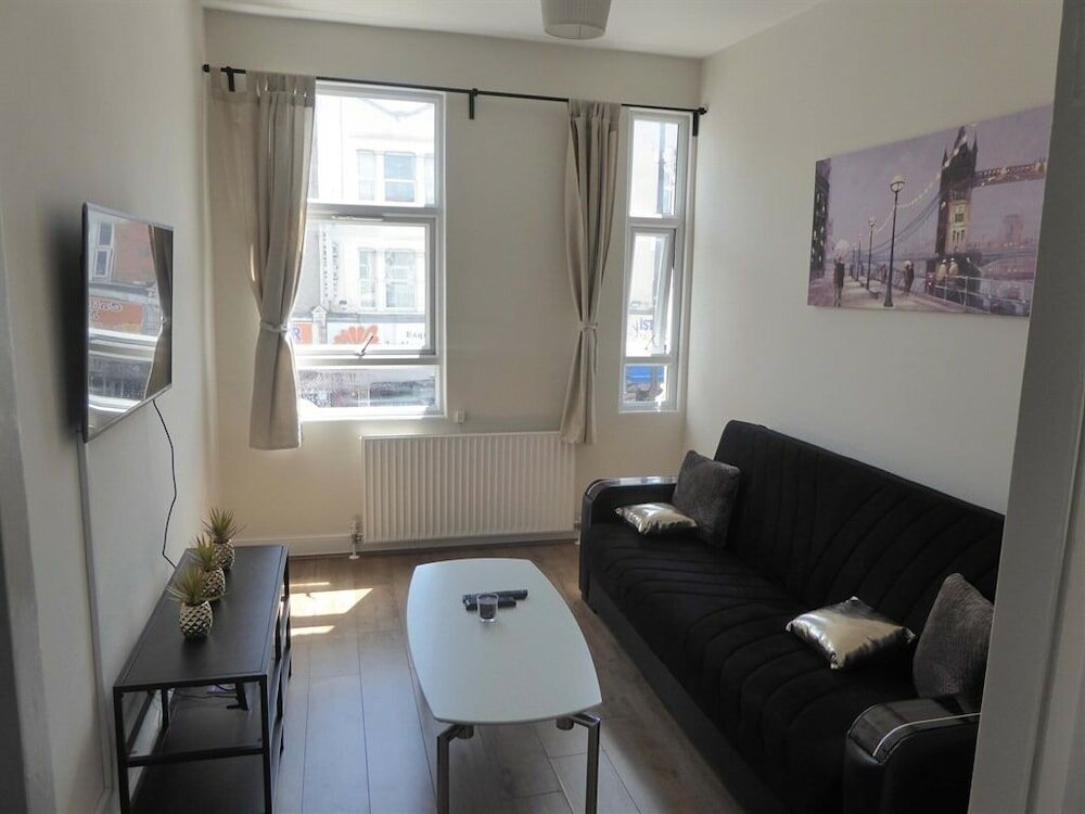 Фото Turnpike House