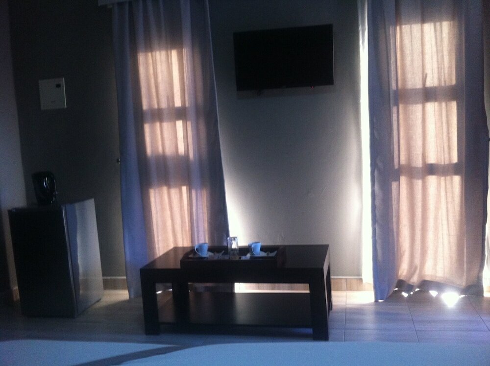 Фото Makgovango Luxury Inn