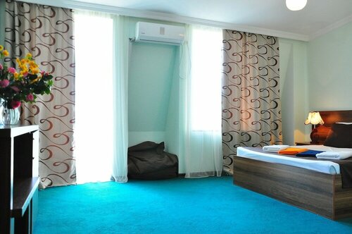 Гостиница Hotel Reness Kobuleti в Кобулети