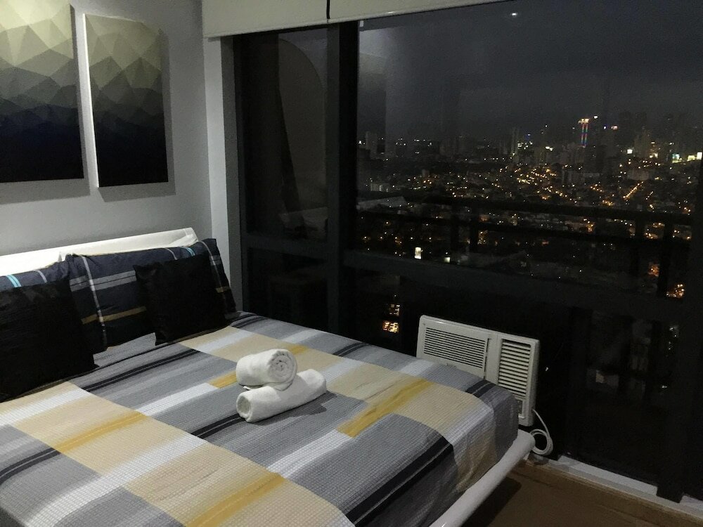 Фото Seven Doors in Gramercy Makati