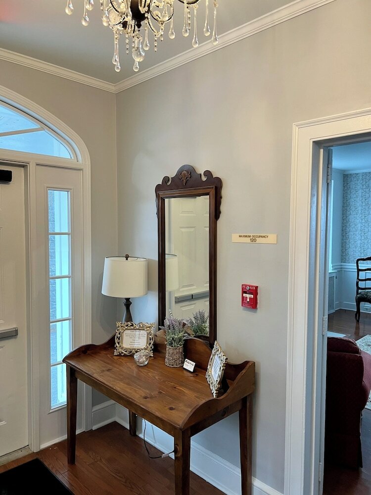 Фото Valcour Inn & Boathouse