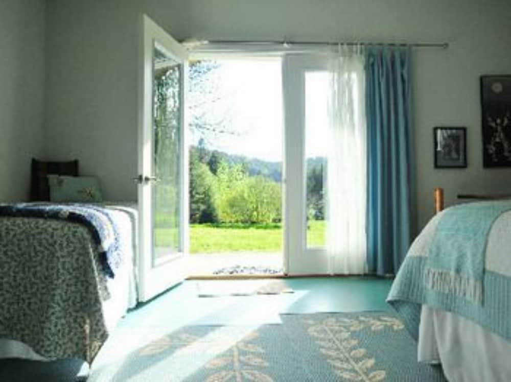 Фото Lucky Mud Inn and Disc Golf Resort