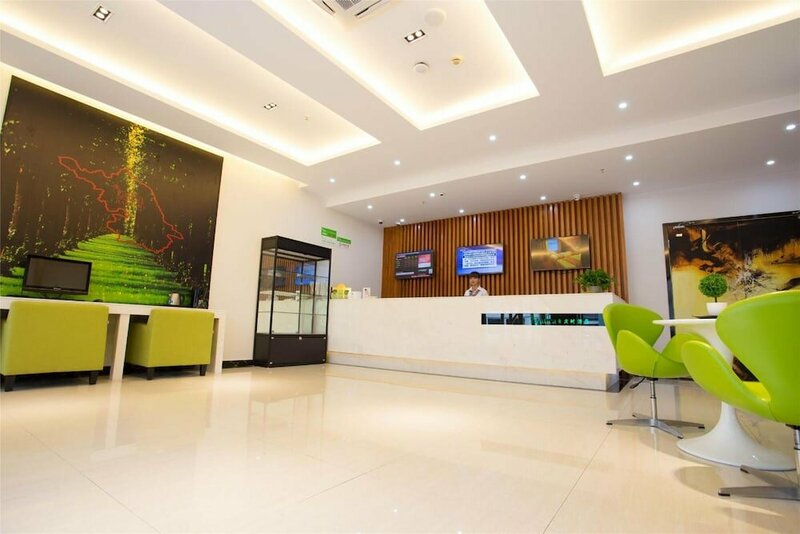 Гостиница Vatica TianJin JingHai District Bus Station Home World Plaza Hotel