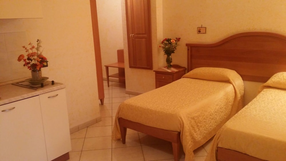 Фото Hotel Mistef