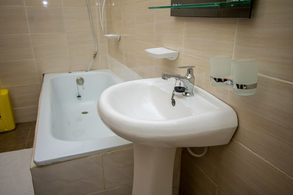 Фото Kanfi Hotel