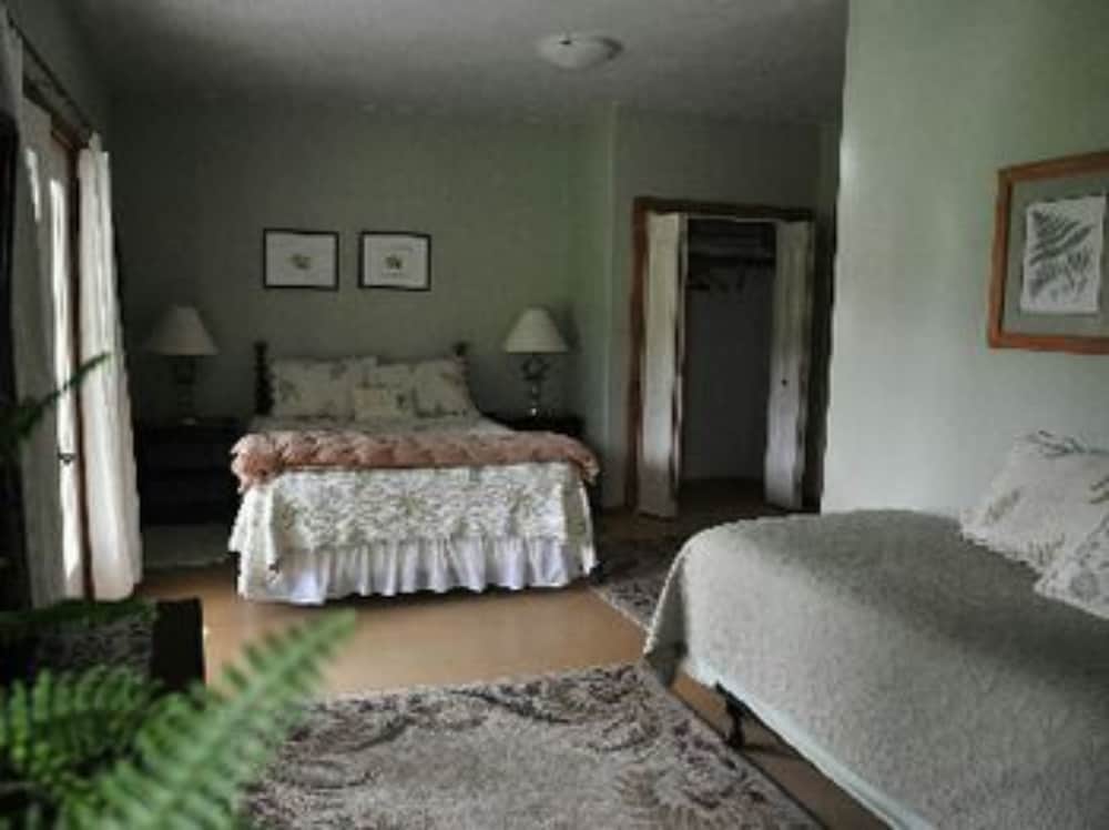 Фото Lucky Mud Inn and Disc Golf Resort