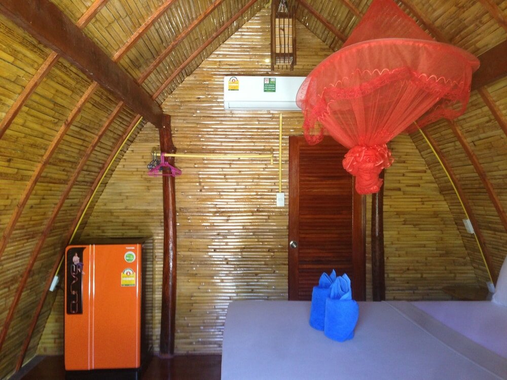 Фото Baan Maiphai Lanta