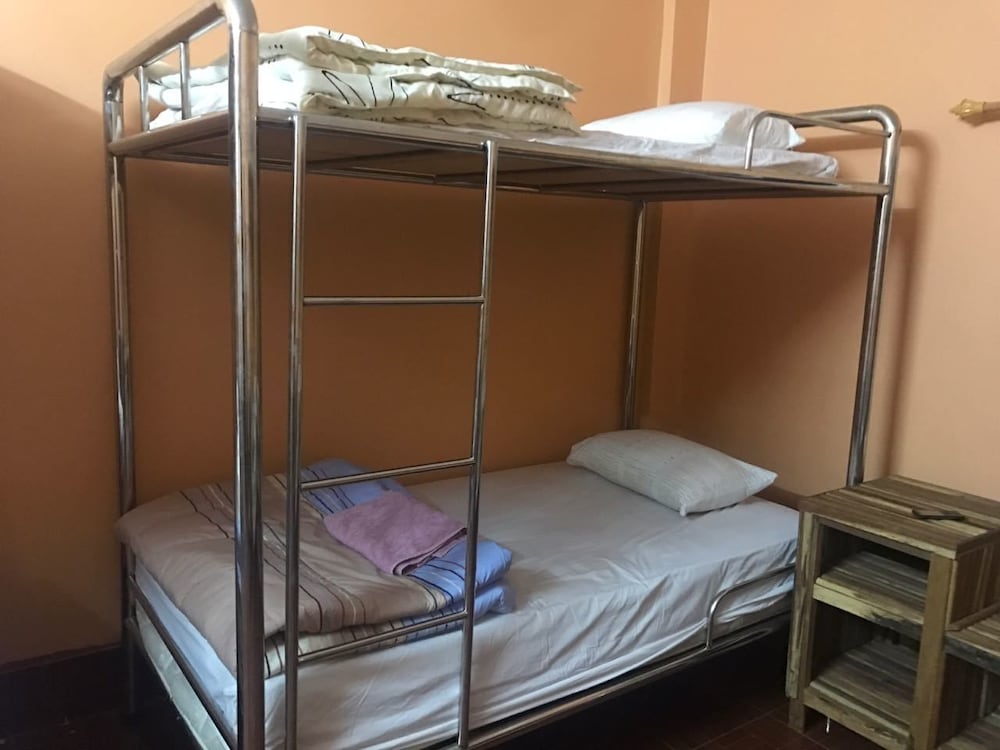 Фото Soutchai Pakse Backpacker Hostel