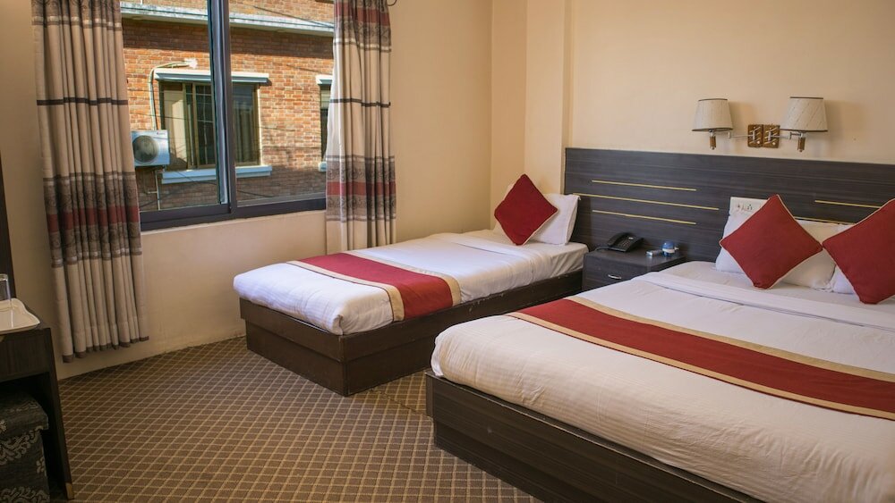 Фото отеля 2