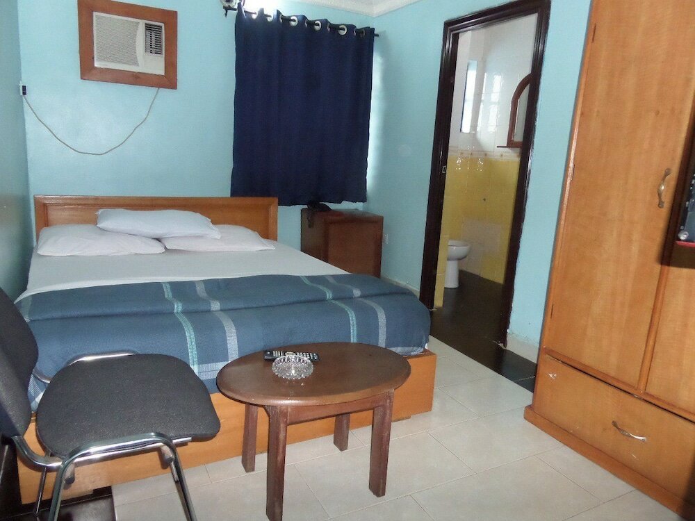 Фото The Baywaters Suites