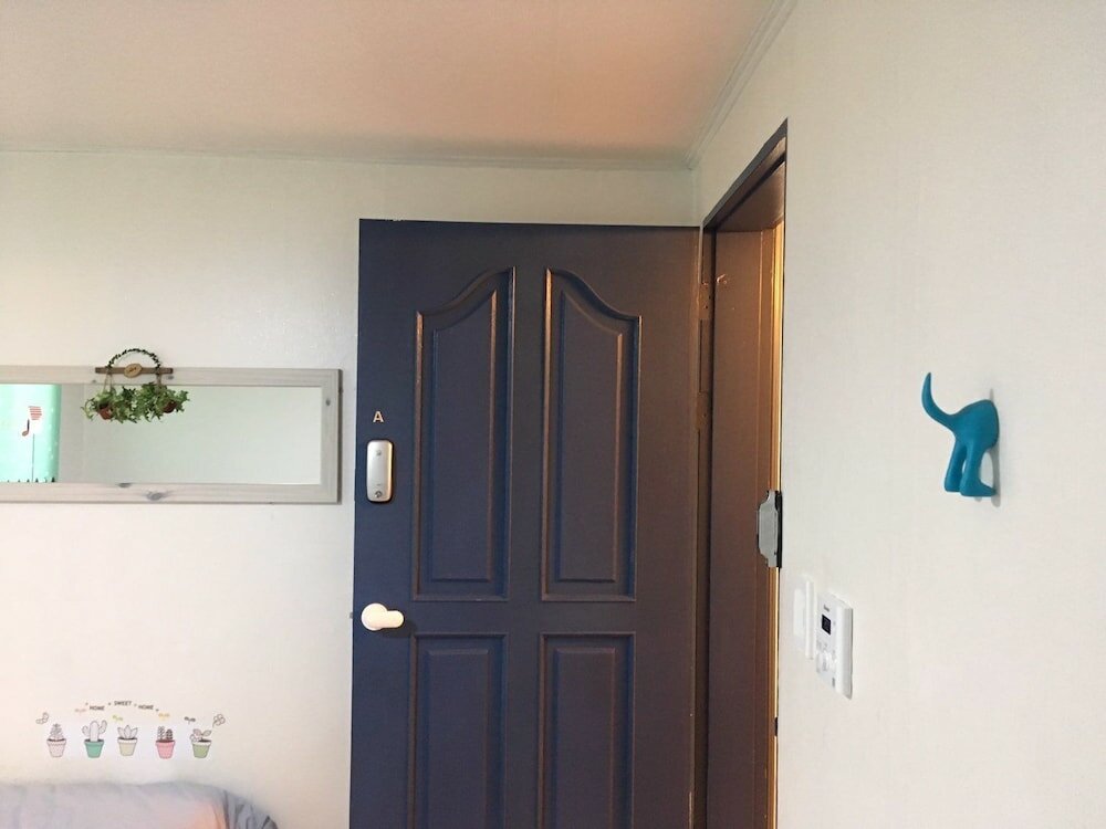 Фото Kiki House 2 Hongdae Stn