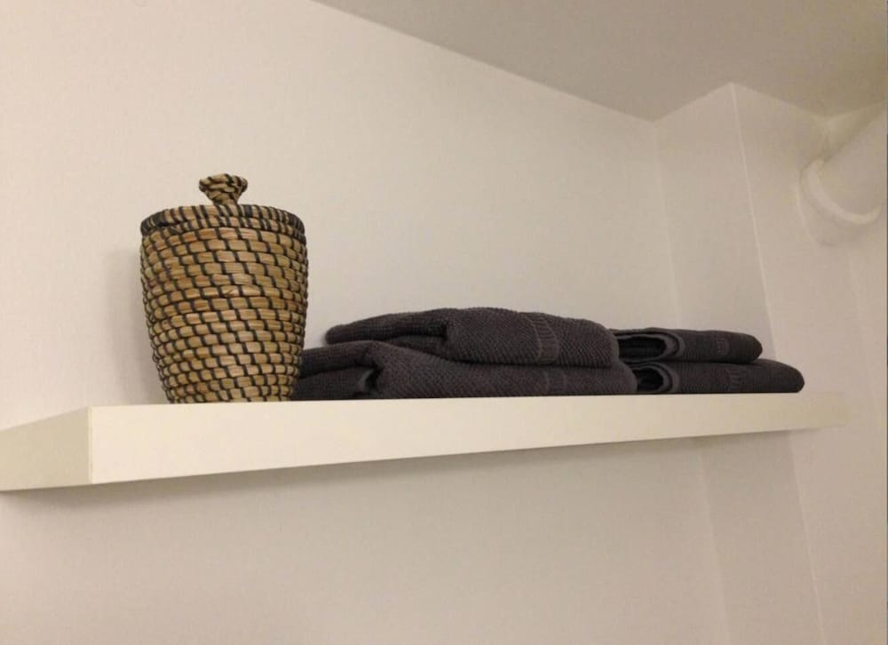 Фото 1 Bedroom Apartment In Prime Location