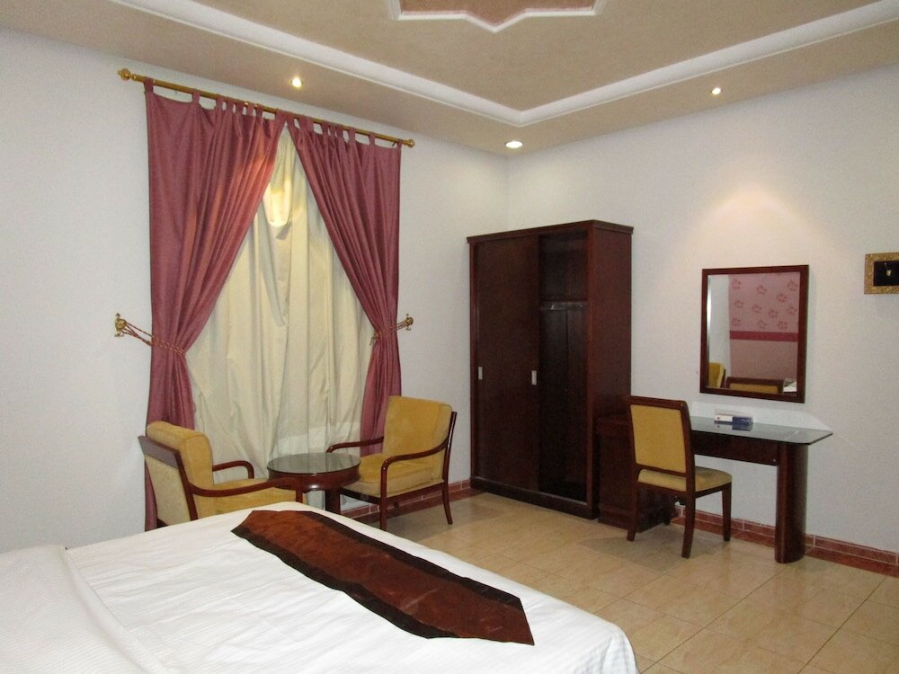 Фото Lamasat Al Hamra Furnished Apartments