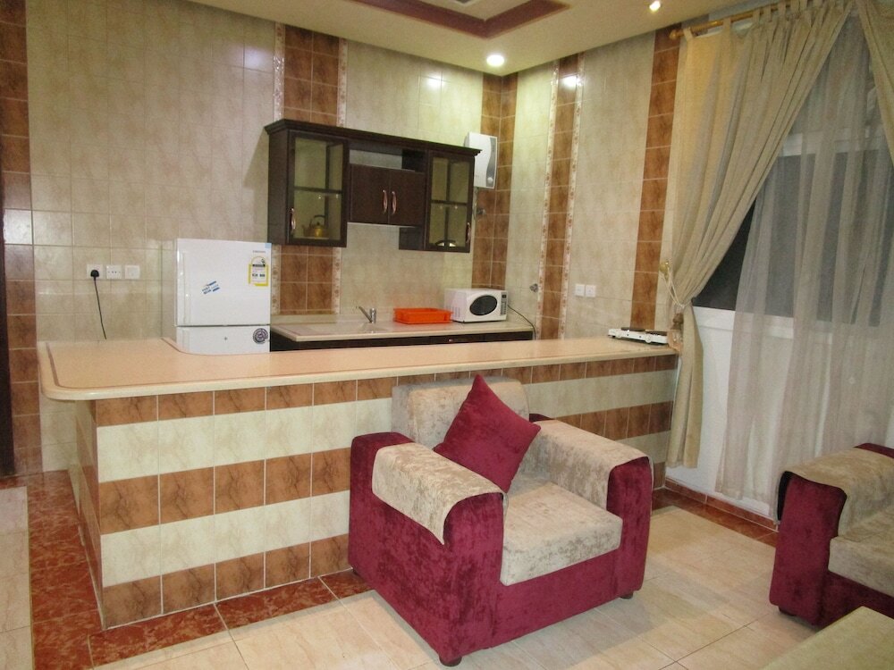 Фото Lamasat Al Hamra Furnished Apartments