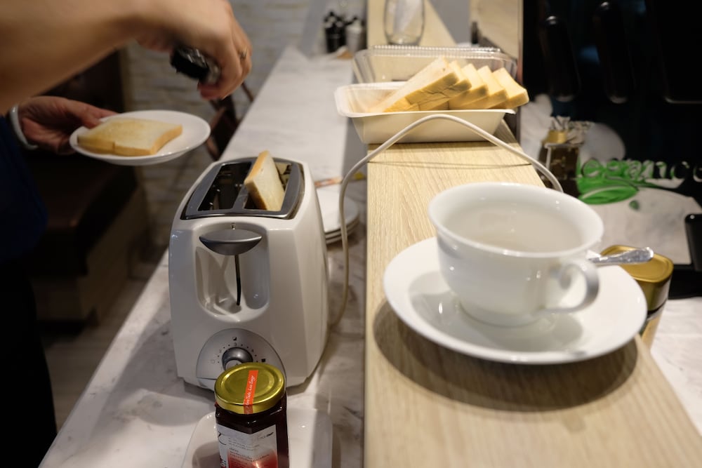 Фото Bed Box Khaosarn Hostel