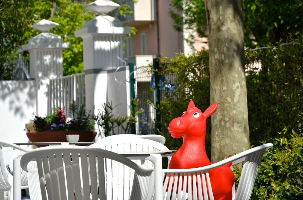 Фото Petit Hotel