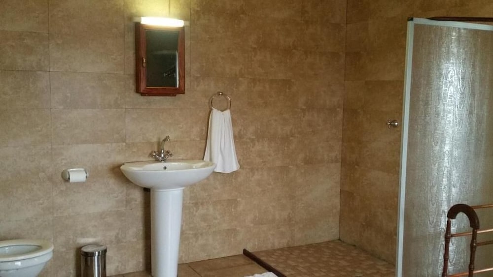 Фото Bedrock Lodge