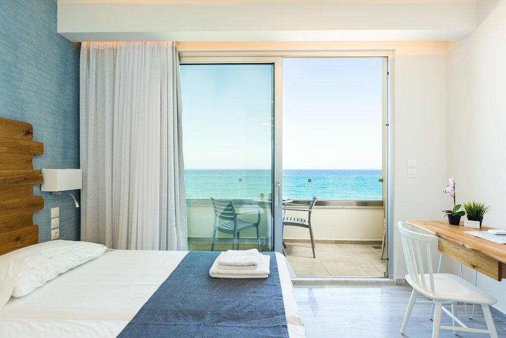 Фото Meltemi Coast Suites