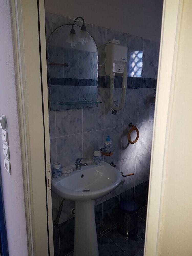 Фото Karabo Hotel