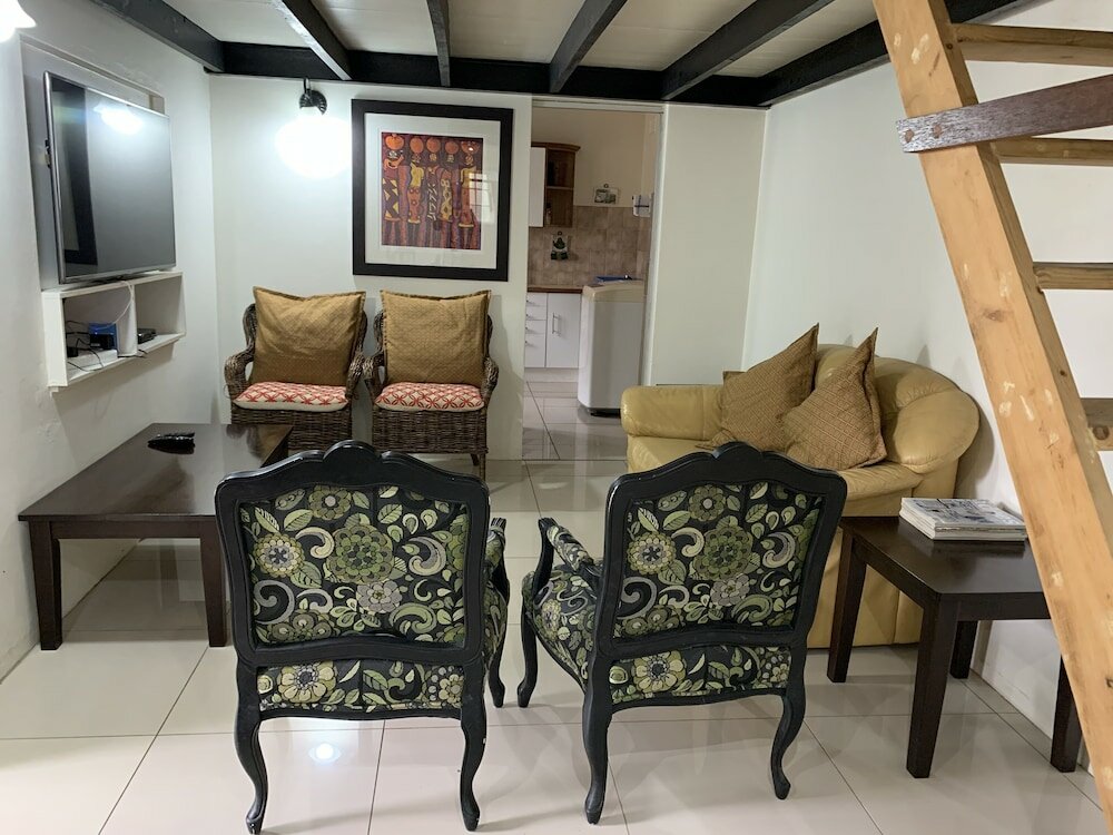 Фото Edens Guest House