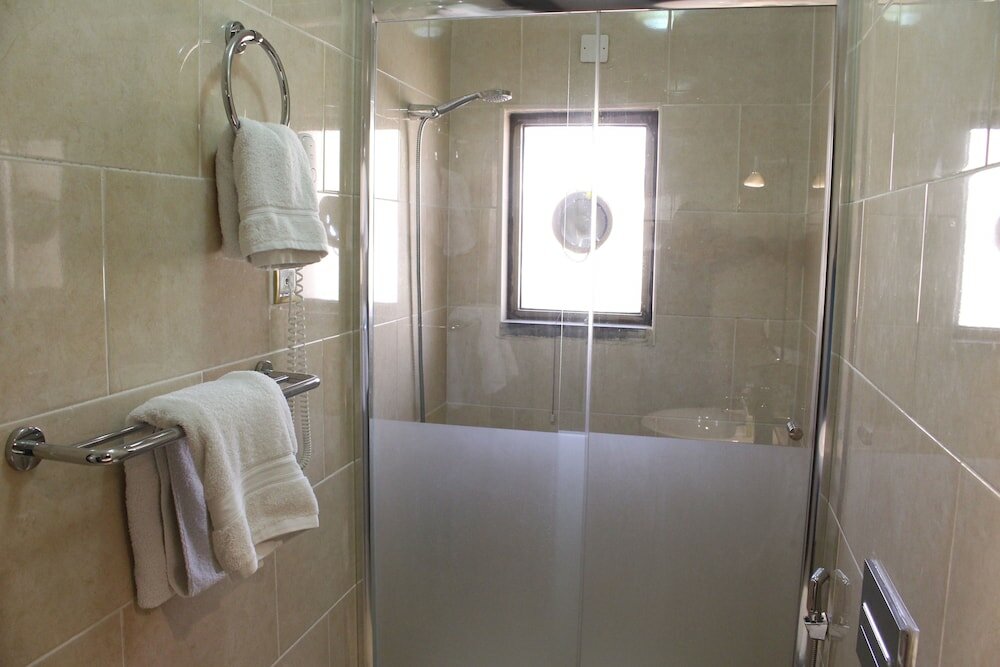 Фото Jawabreh Hotel & Suites