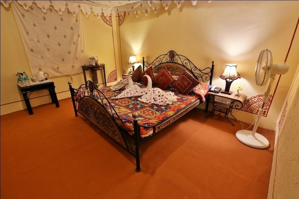 Фото Chokhi Dhani Desert Camp