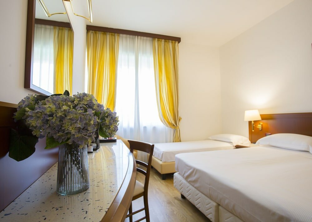 Фото Hotel Europa