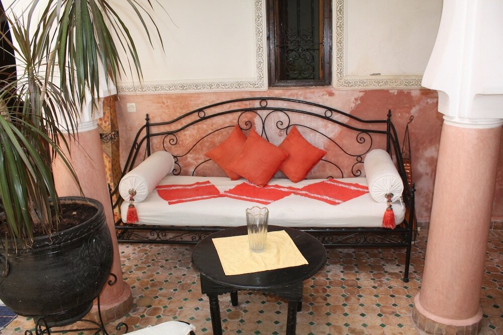 Фото Riad Bousskri