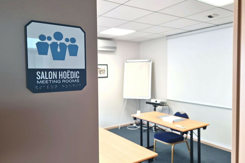 Фото Kyriad Vannes centre-ville