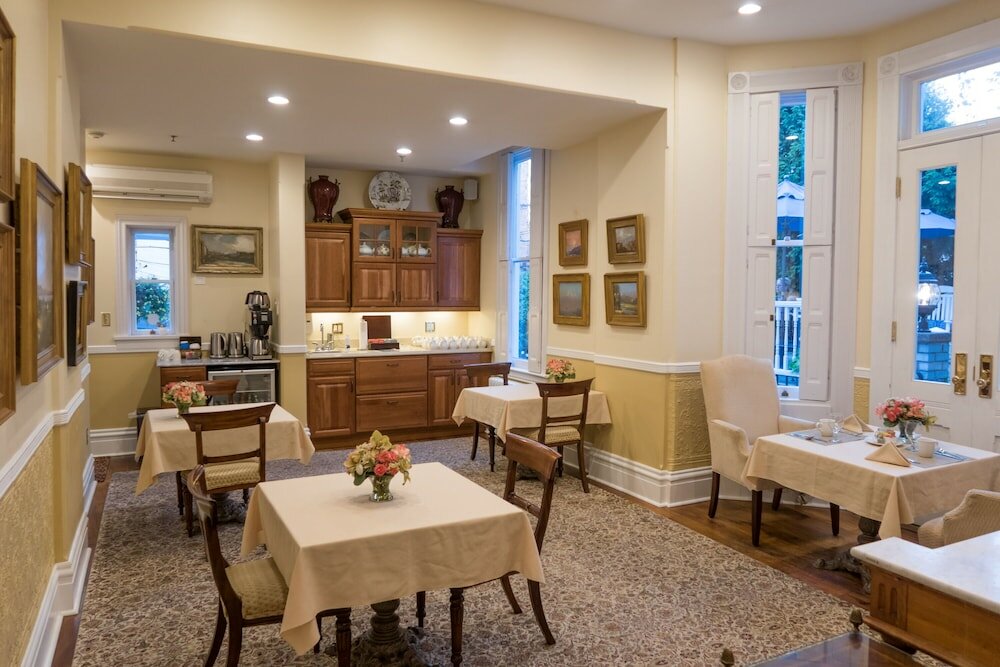 Фото The Inn on Negley