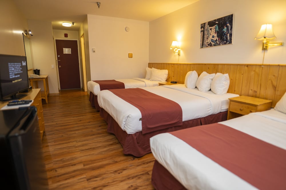 Фото Canadas Best Value Inn River View Hotel