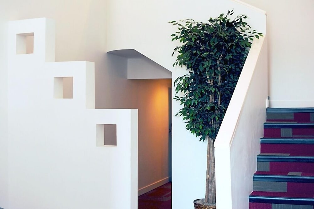 Фото Chateau Avalon, Ascend Hotel Collection