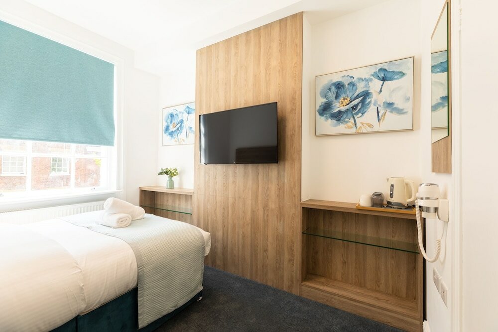 Фото Griffin House Hotel