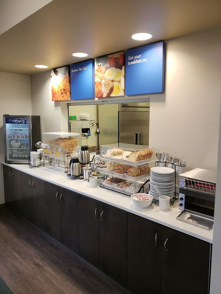 Фото Comfort Inn & Suites