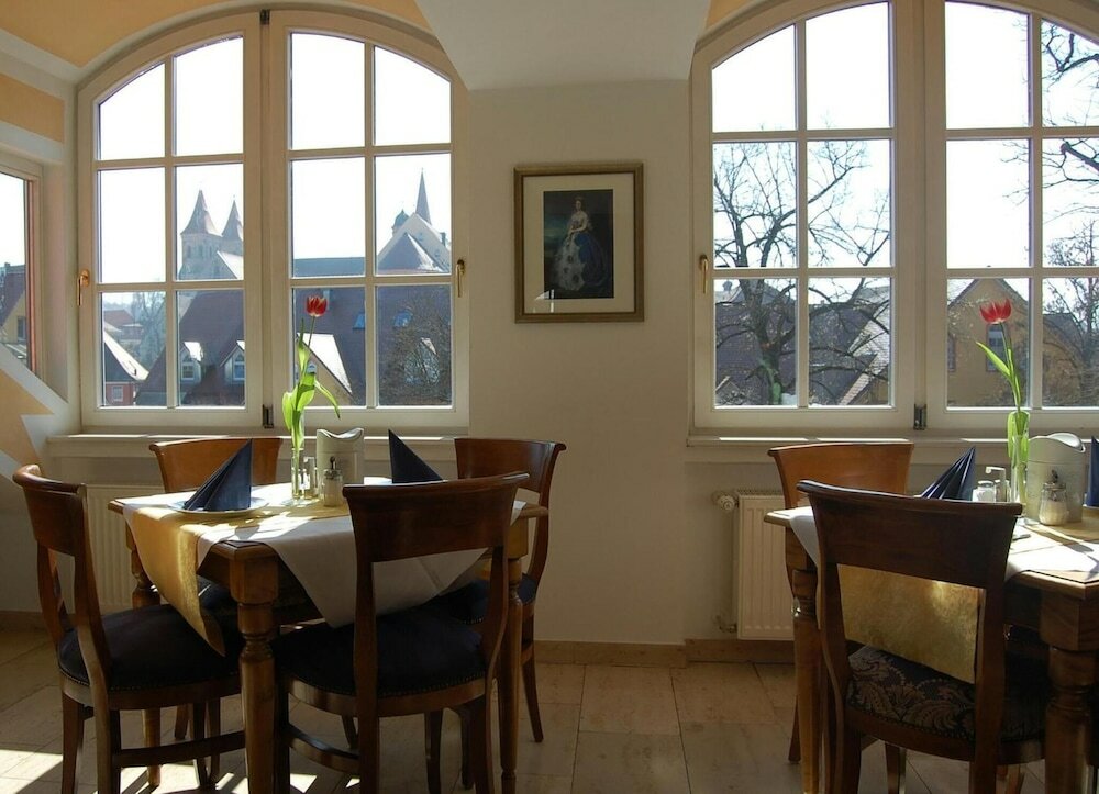 Фото Hotel Königin Olga