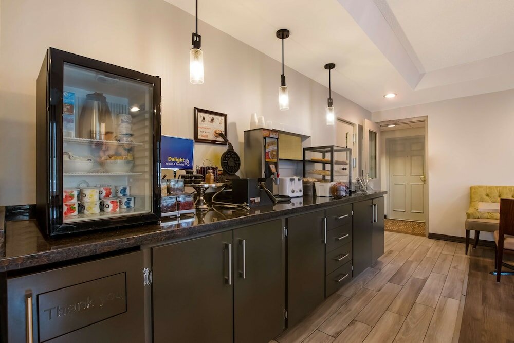 Фото Best Western Colonel Butler Inn