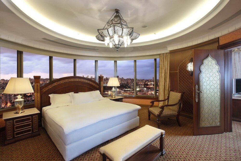 Фото Hilton Beirut Habtoor Grand