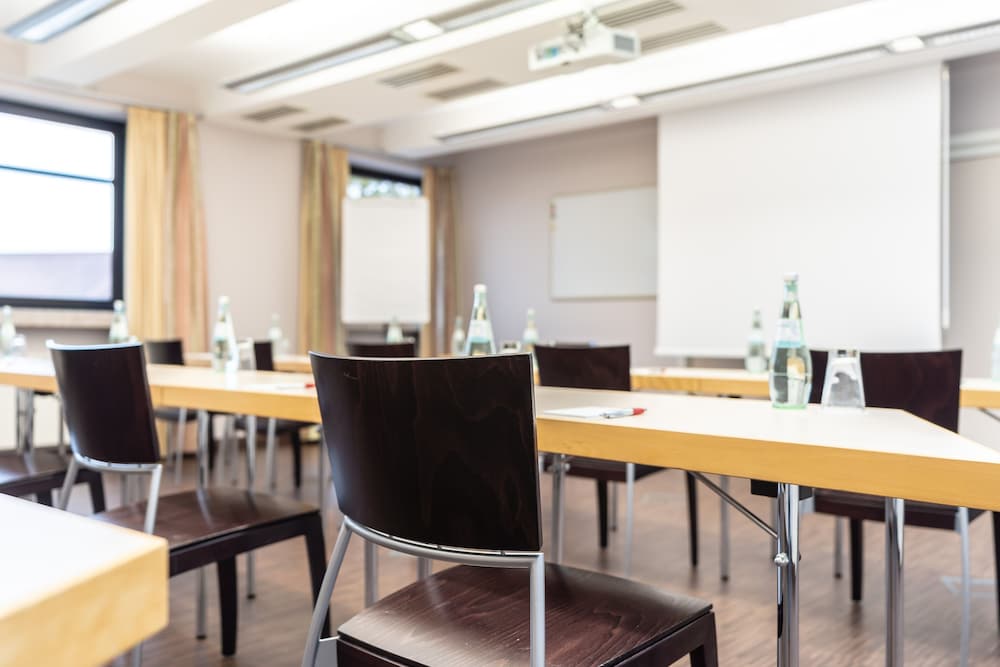 Фото Hotel Demas Unterhaching