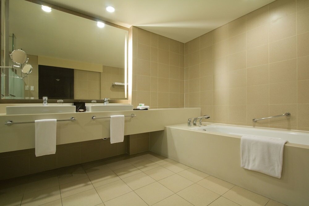 Фото Taal Vista Hotel