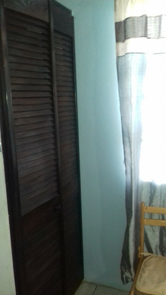 Фото Melbourne Inn Trinidad