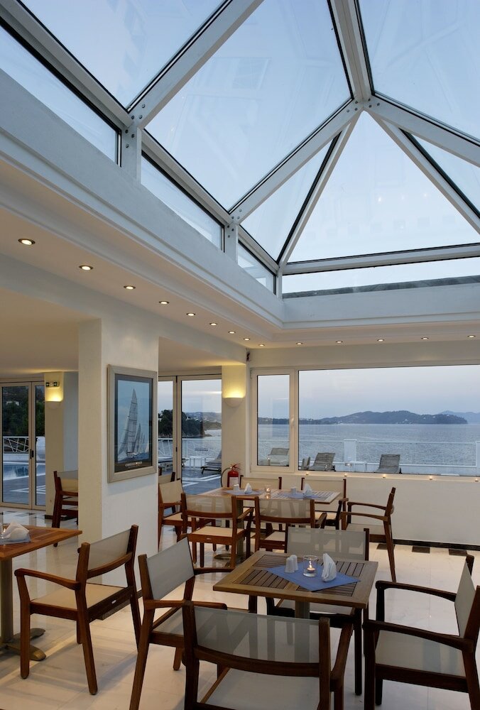 Фото Cape Kanapitsa Hotel & Suites