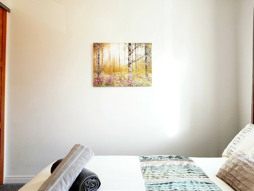 Фото Warm Cosy Family Home With Free Parking