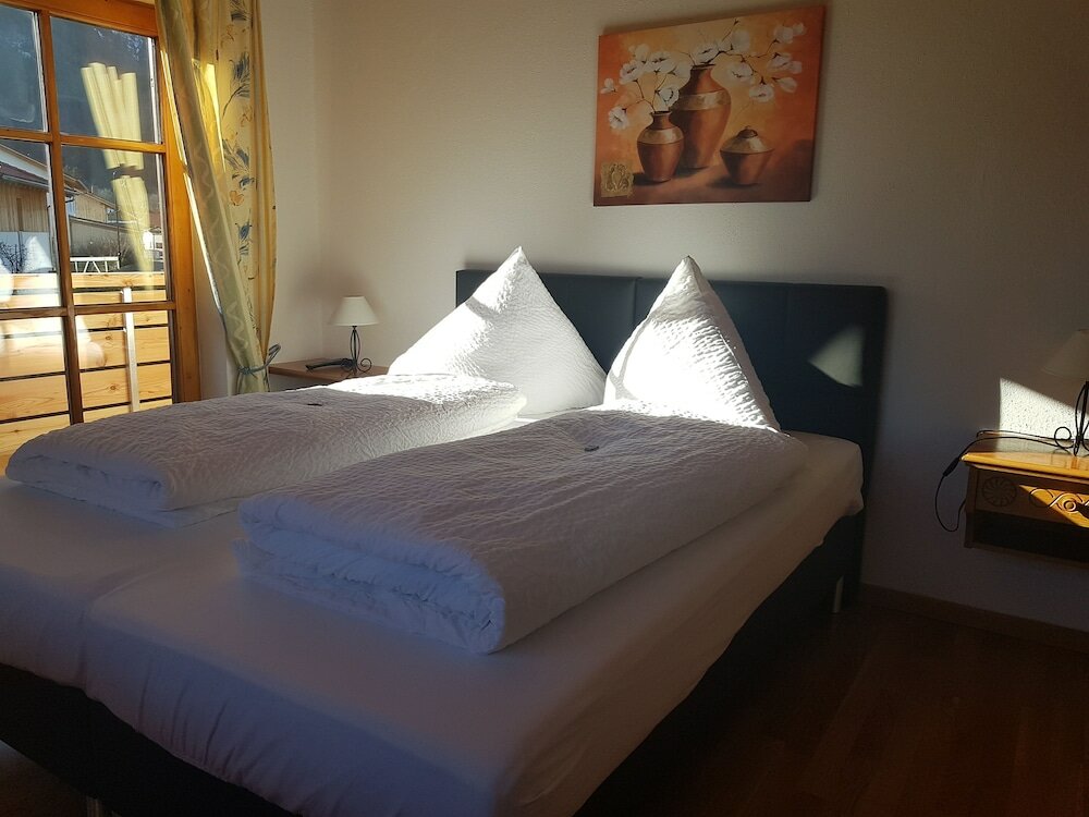 Фото Ferienwohnungen am Buchbrunnen